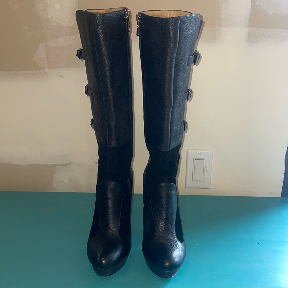Women’s Size 8 Black Leather BCBGMazAzria Emily Style Boots
